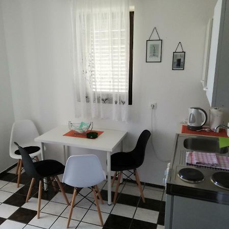 Apartmani Laura Trogir Exterior photo