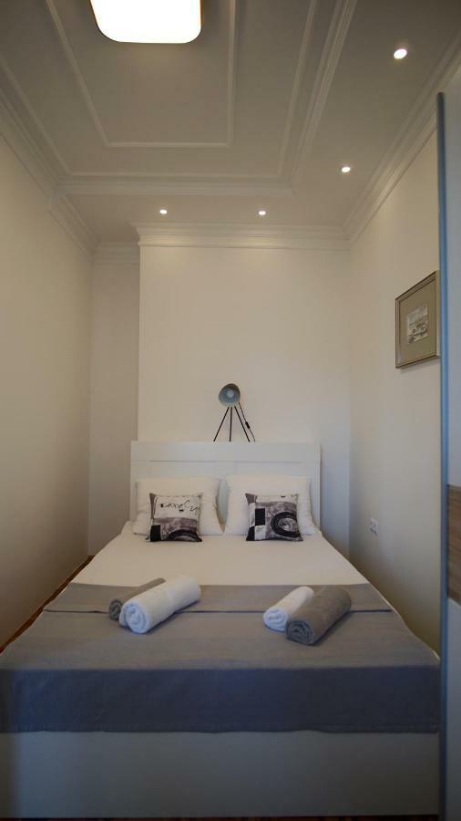 Apartmani Laura Trogir Exterior photo