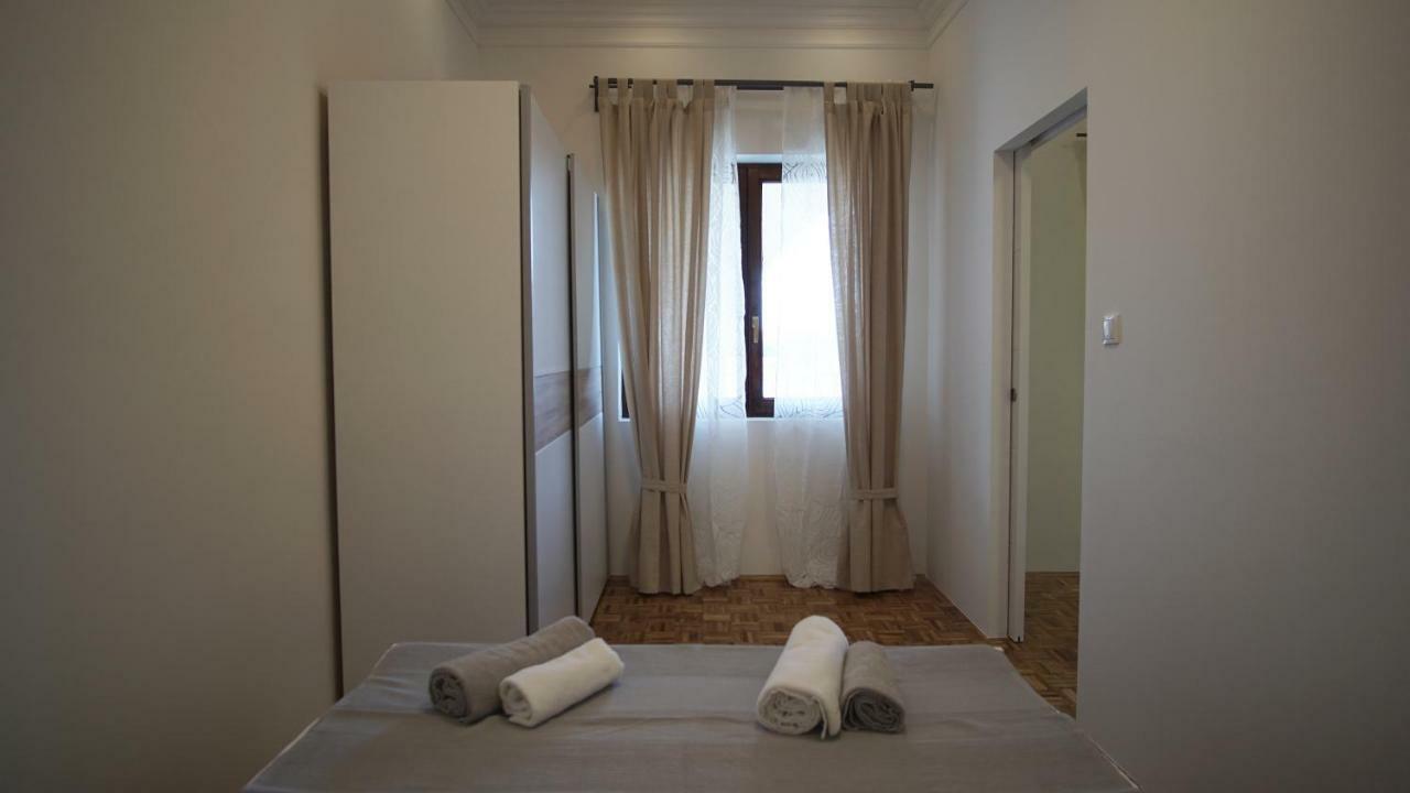Apartmani Laura Trogir Exterior photo