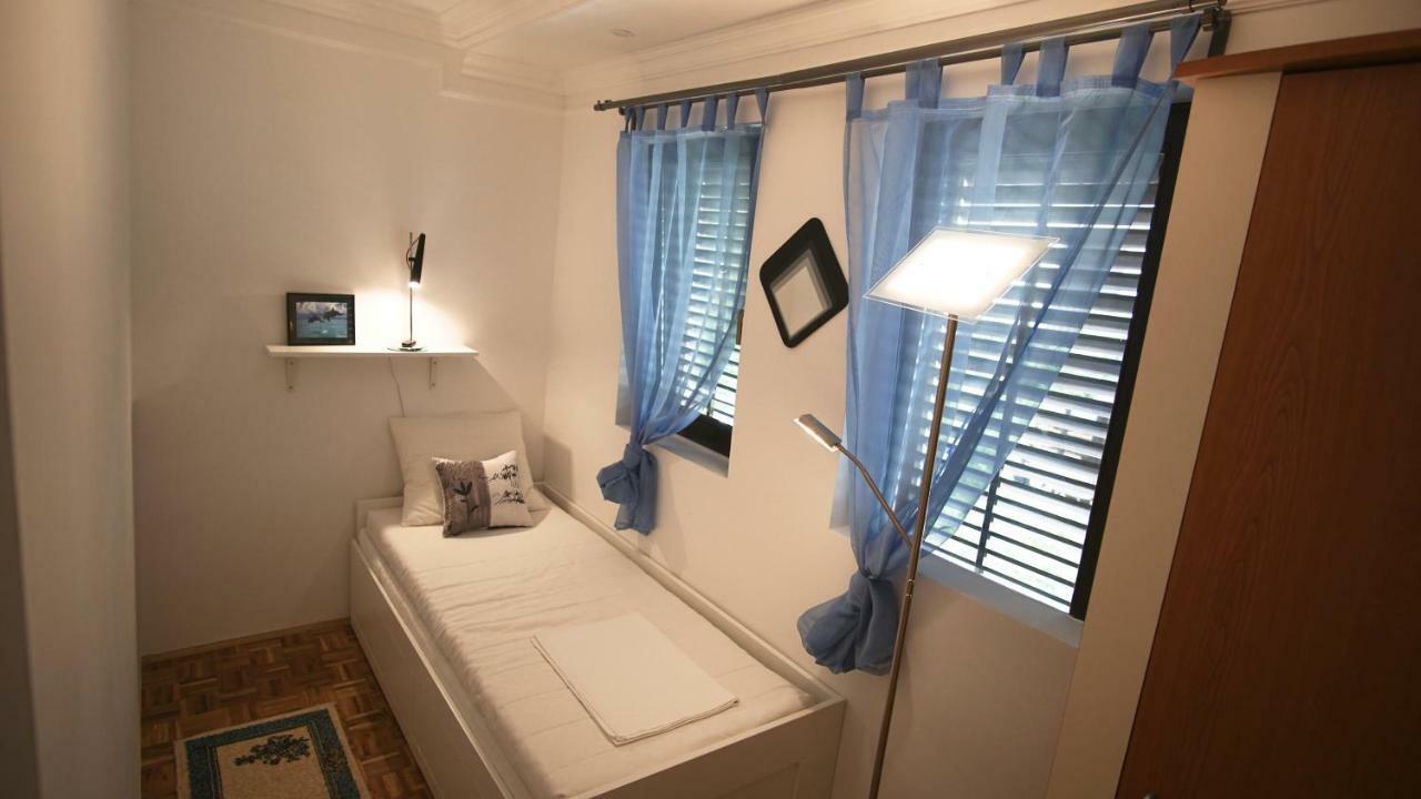 Apartmani Laura Trogir Exterior photo