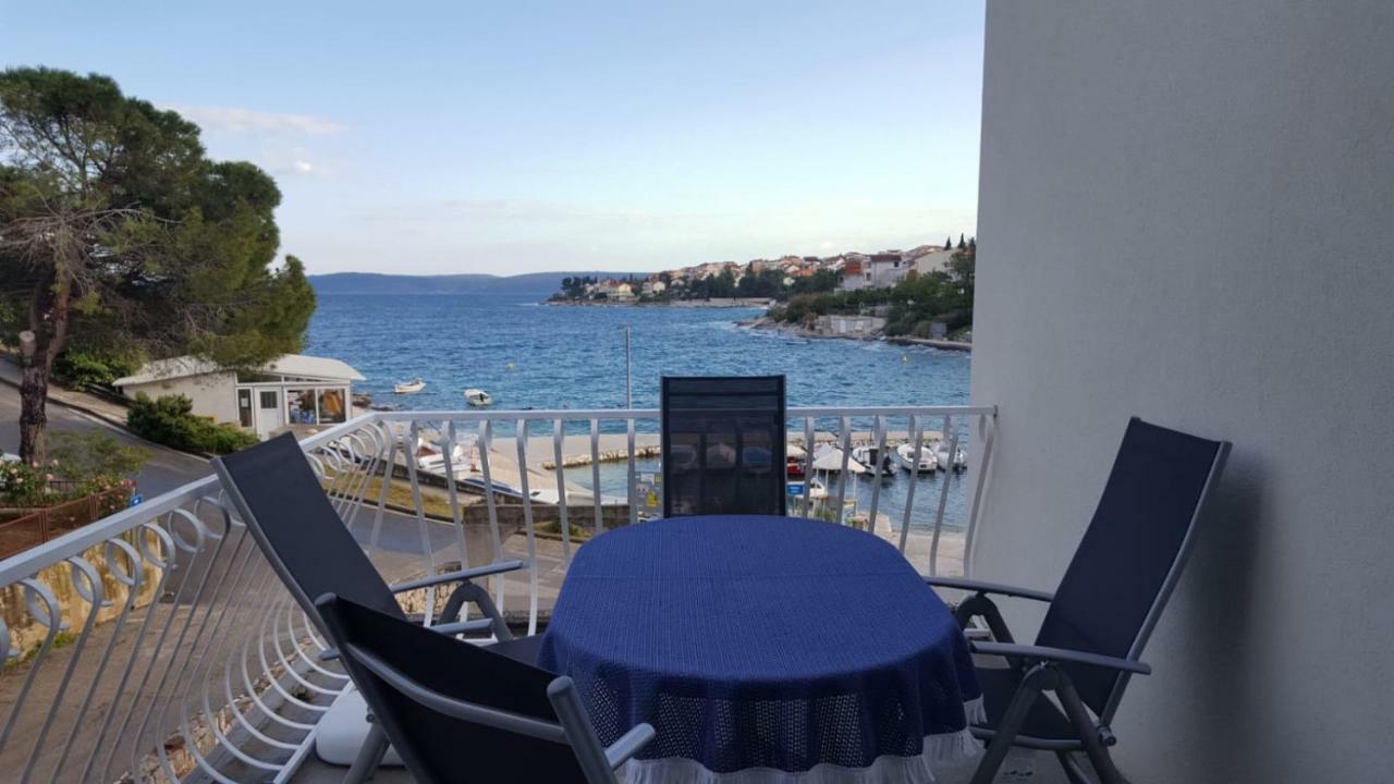 Apartmani Laura Trogir Exterior photo