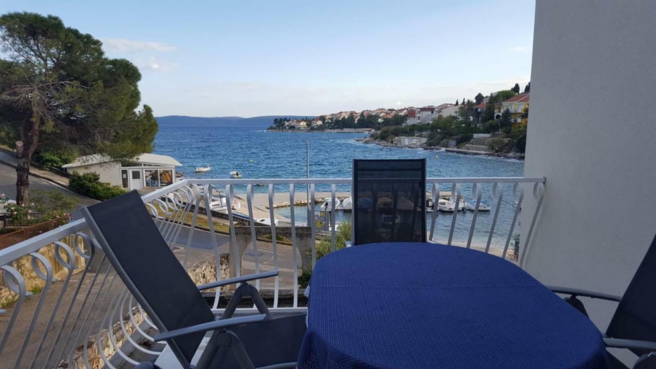Apartmani Laura Trogir Exterior photo