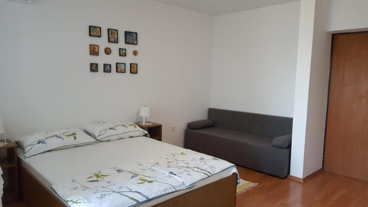 Apartmani Laura Trogir Exterior photo