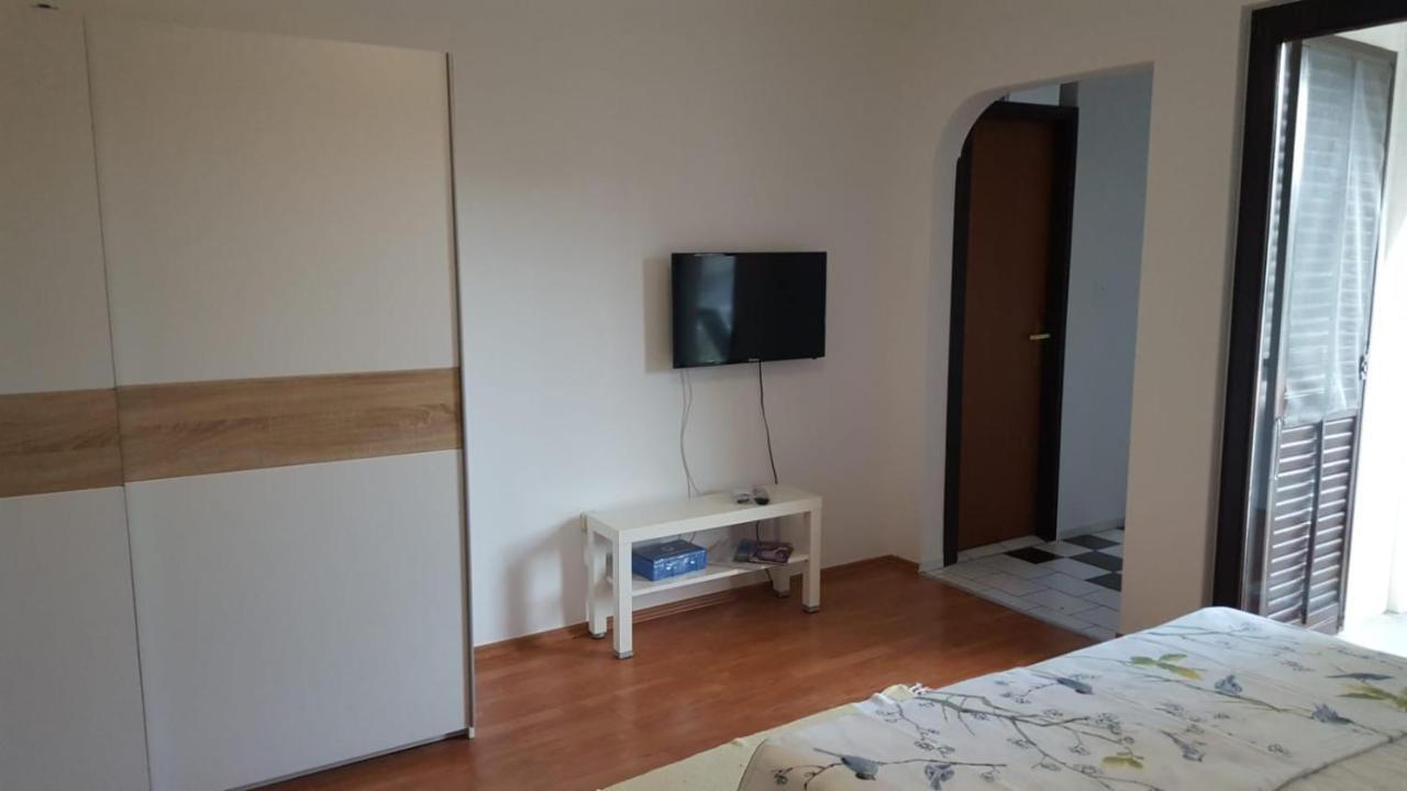 Apartmani Laura Trogir Exterior photo